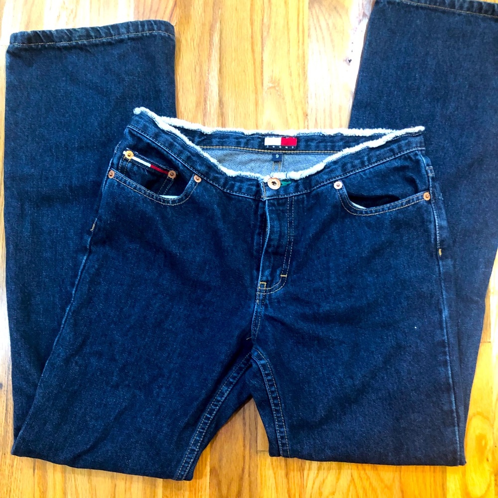 Tommy Jeans perfect for all year long. Dark wash and size9